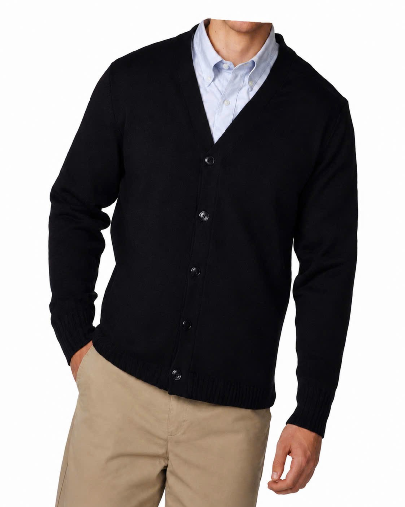 Cardigan đen không đắp vai cho đội ngũ vận hành.