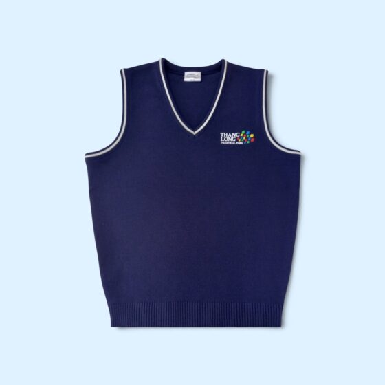 Áo gile len xanh navy viền trắng, thêu logo ngực